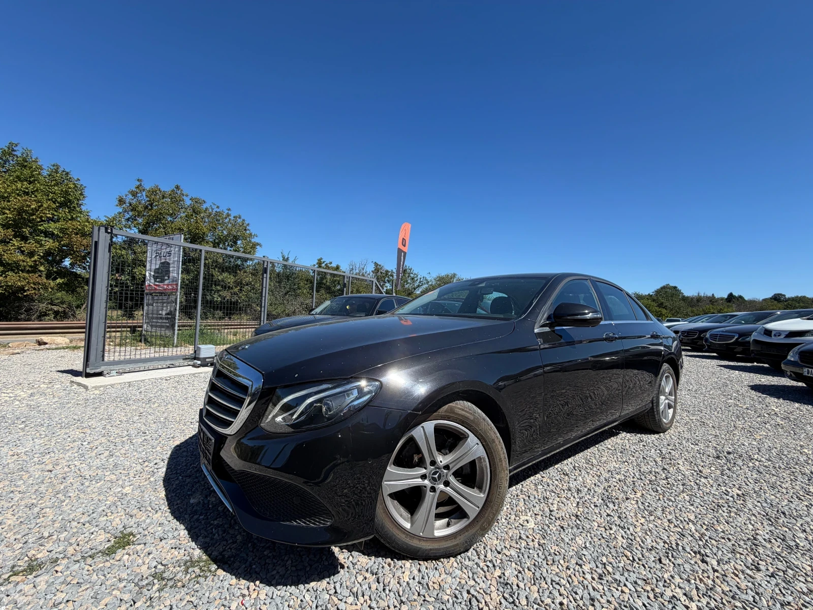 Mercedes-Benz E 220 БАРТЕР* 194кс* 9G* Face, снимка 3 - Автомобили и джипове - 55959754