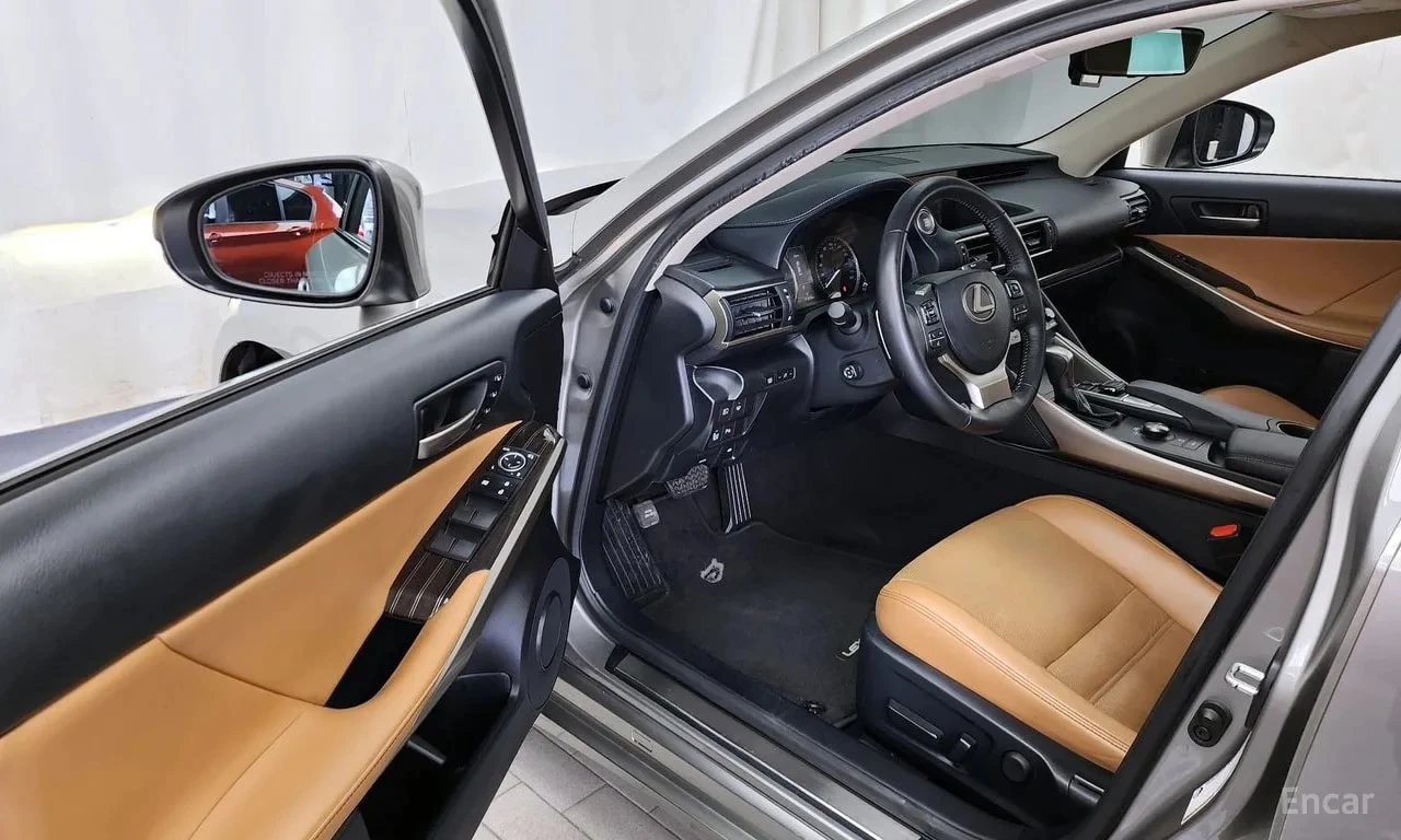 Lexus IS 300 Supreme/ОБДУХ/ПОДГРЕВ/ШИБЕДАХ/ПАМЕТ, снимка 10 - Автомобили и джипове - 56104913