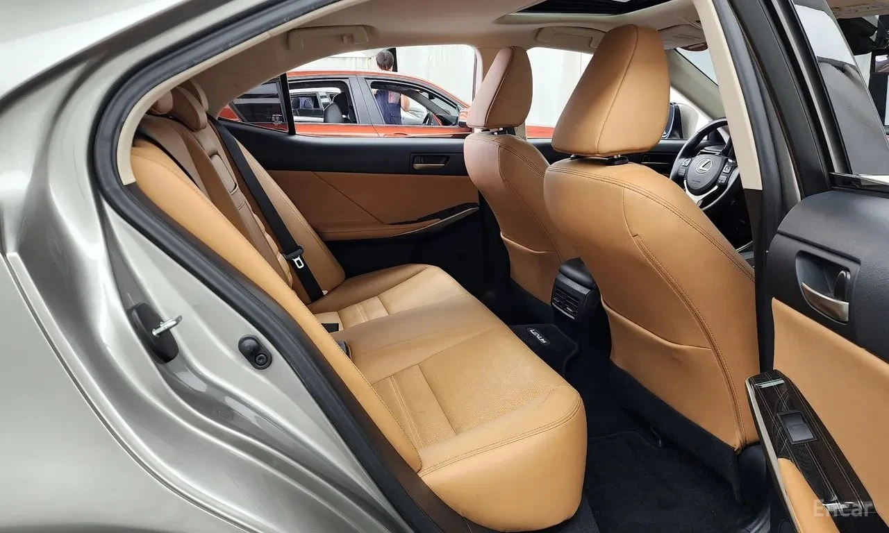 Lexus IS 300 Supreme/ОБДУХ/ПОДГРЕВ/ШИБЕДАХ/ПАМЕТ, снимка 12 - Автомобили и джипове - 56104913