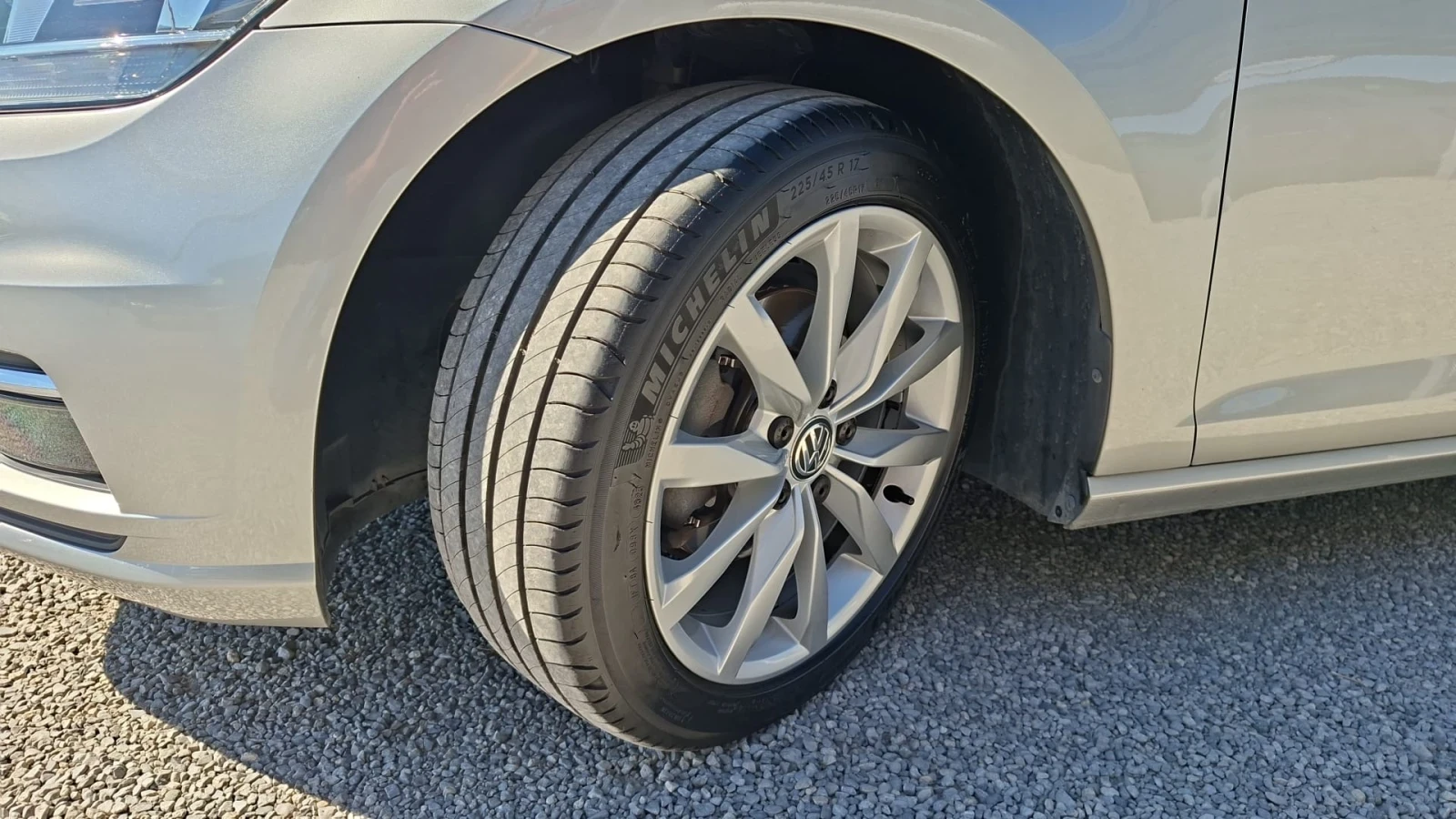VW Golf Variant 1.6TDI HighLine/Vitual Cockpit/ 170.000km, снимка 11 - Автомобили и джипове - 56312947