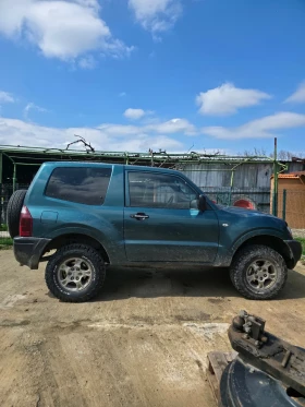 Mitsubishi Pajero - 5000 € / 9779.15 лв. - 95931403 3