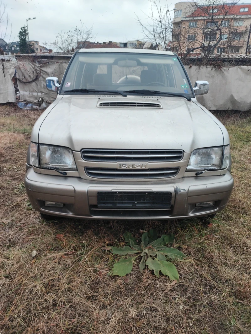 Isuzu Trooper, снимка 1 - Автомобили и джипове - 47852625