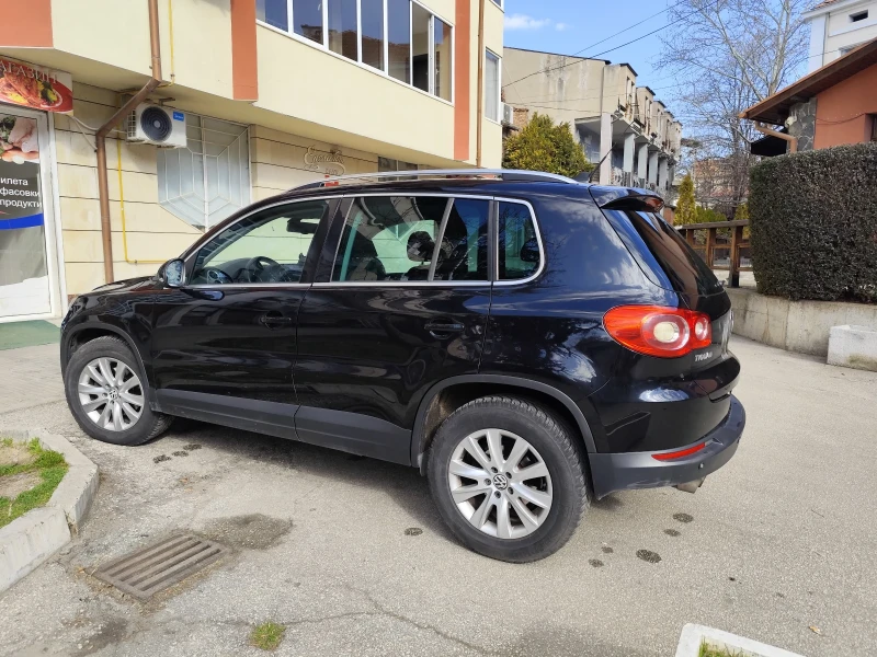 VW Tiguan, снимка 6 - Автомобили и джипове - 48921829