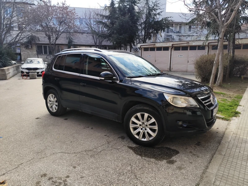 VW Tiguan, снимка 1 - Автомобили и джипове - 48921829