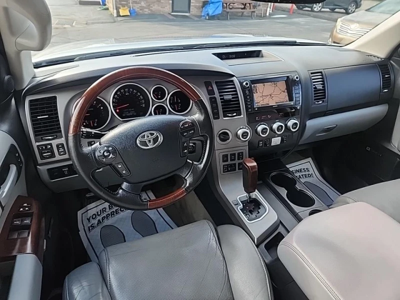 Toyota Sequoia 5.7L V8* PLATINUM* 7МЕСТА* КРУИЗ КОНТРОЛ* ОБДУХ* J, снимка 7 - Автомобили и джипове - 51929360