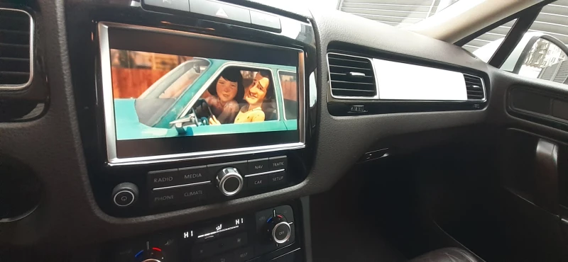 VW Touareg 3.0 TDI УНИКАТ !, снимка 8 - Автомобили и джипове - 53181710