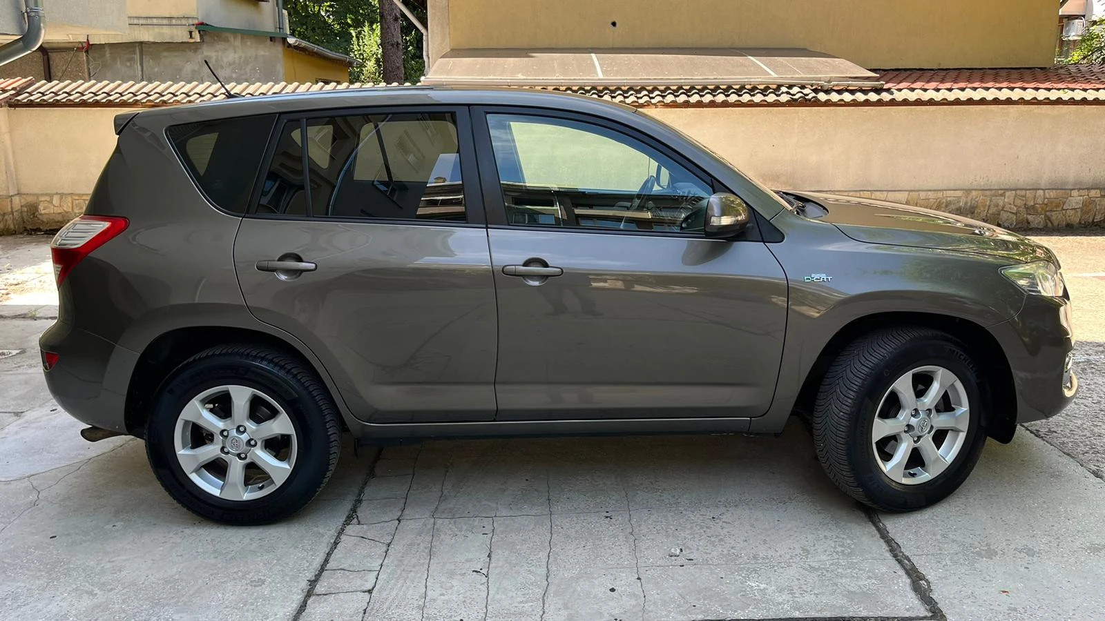 Toyota Rav4 2.2D-CAT FACE CROSSOVER - изображение 7