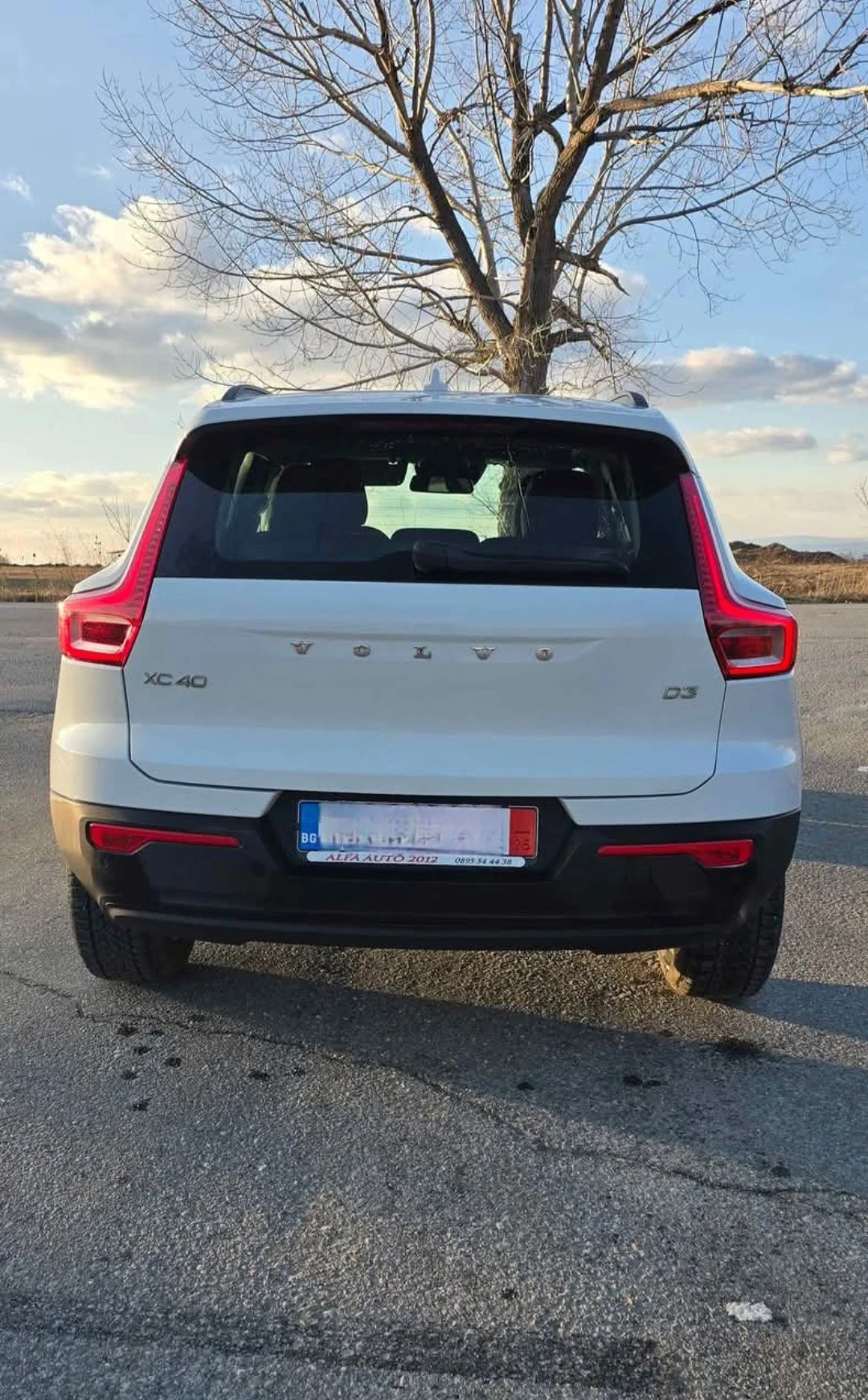 Volvo XC40 D3 - изображение 3