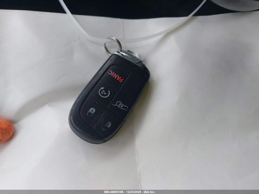 Jeep Grand cherokee 3.6L V-6 DOHC, VVT, 290HP 4X4 Drive - изображение 3