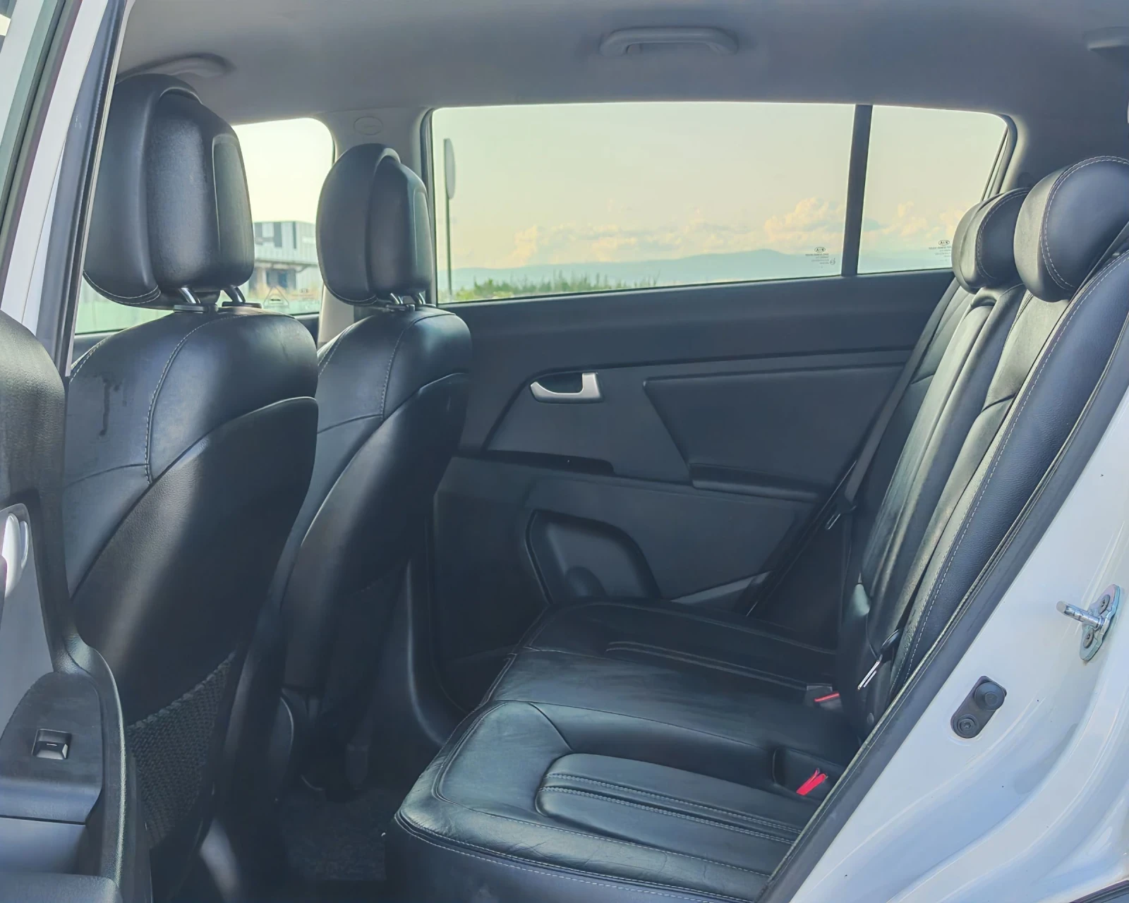 Kia Sportage 1.7 116 К.С. ДИЗЕЛ! , снимка 13 - Автомобили и джипове - 55180288