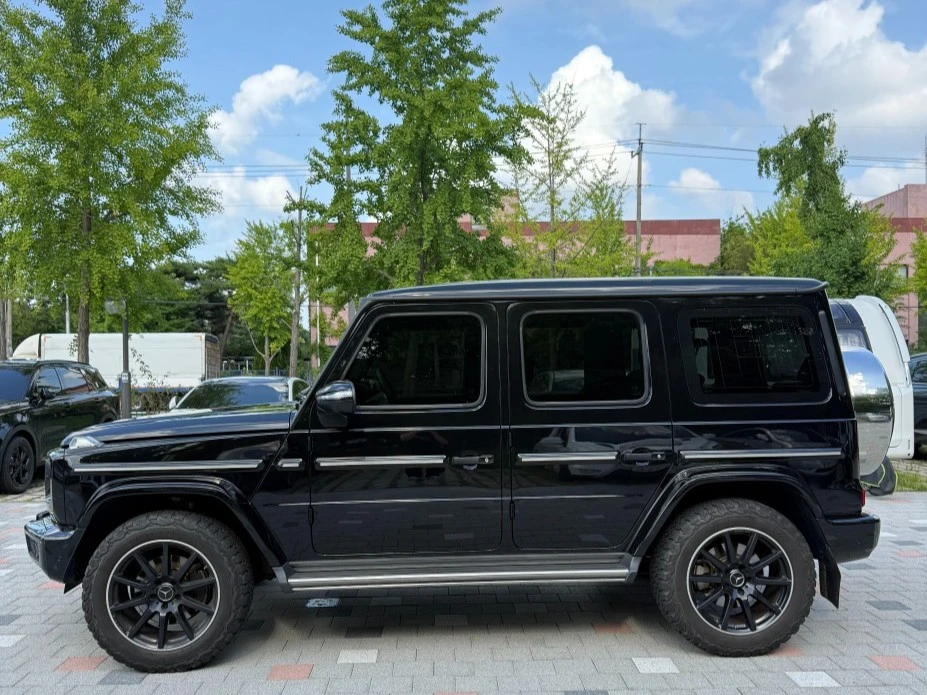 Mercedes-Benz G 400 360* BLIND SPOT* HUD* ЛЮК* КРАЙНА ЦЕНА, снимка 3 - Автомобили и джипове - 55276359