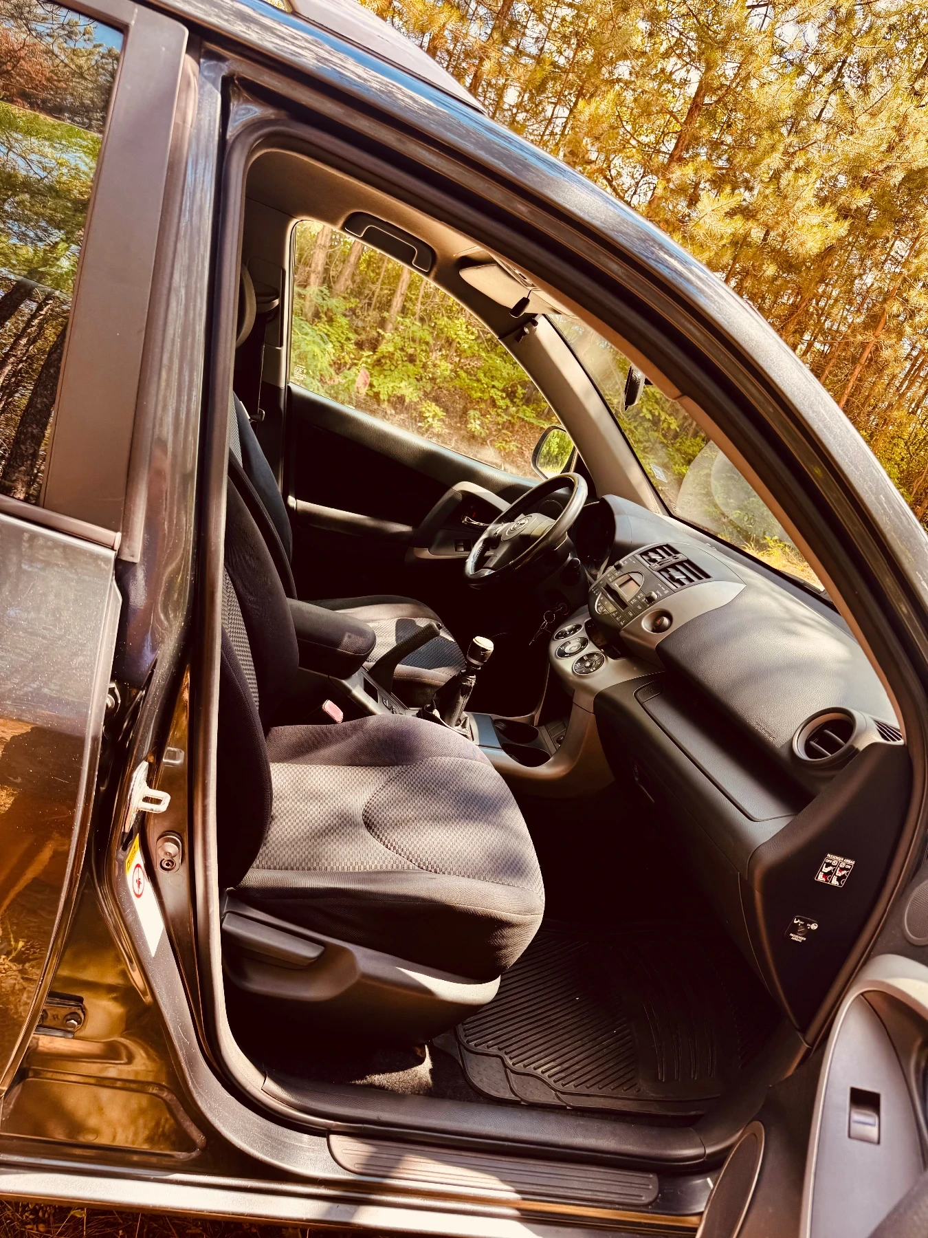 Toyota Rav4 2.2 136к.с, снимка 5 - Автомобили и джипове - 55444528