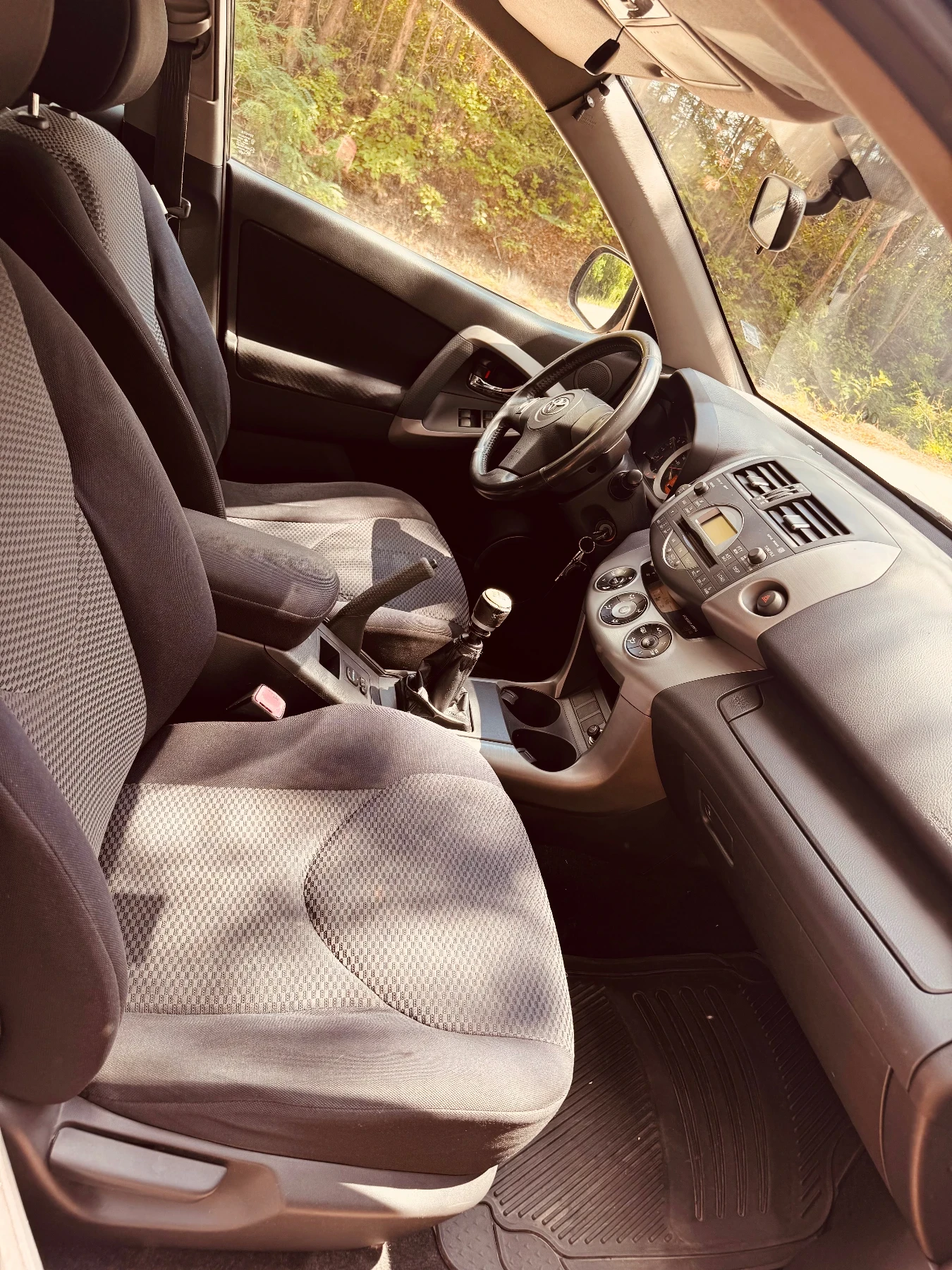 Toyota Rav4 2.2 136к.с, снимка 7 - Автомобили и джипове - 55444528