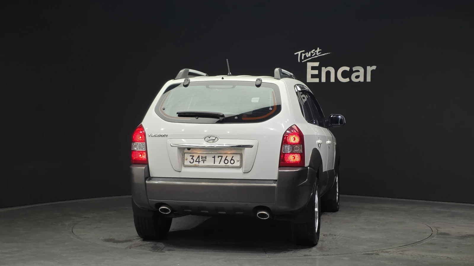 Hyundai Tucson Deluxe* КРАЙНА ЦЕНА, снимка 4 - Автомобили и джипове - 55496105