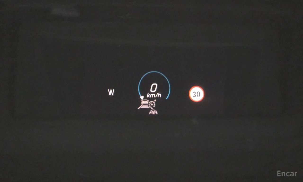 Mercedes-Benz GLA 45 AMG 4MATIC+ * ДИСТРОНИК* ХЕДЪП* LANE* ASSIST* , снимка 11 - Автомобили и джипове - 56045981