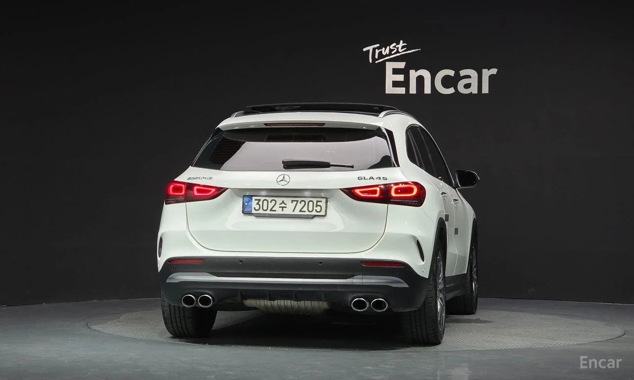 Mercedes-Benz GLA 45 AMG 4MATIC+ * ДИСТРОНИК* ХЕДЪП* LANE* ASSIST* , снимка 4 - Автомобили и джипове - 56045981