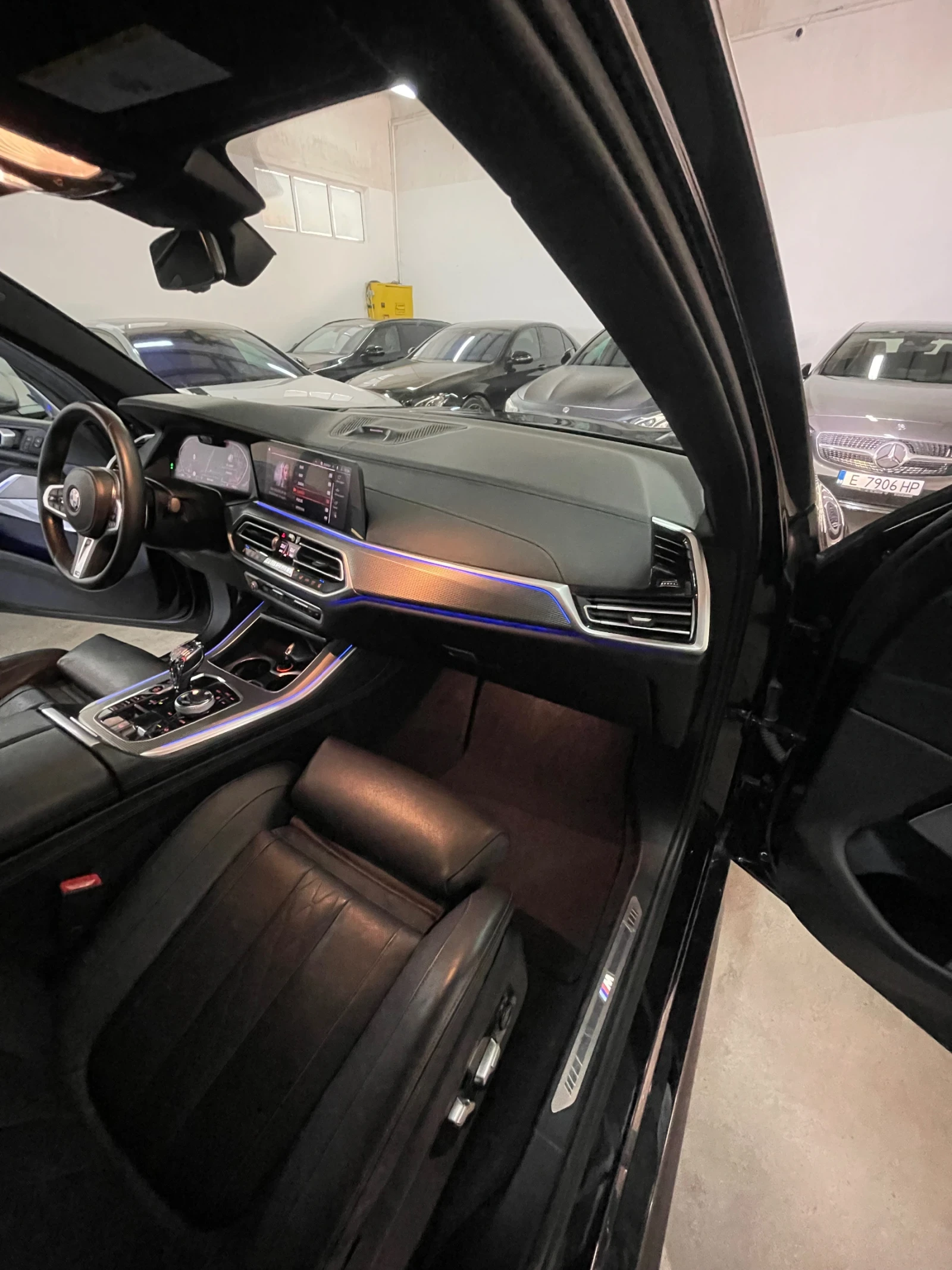 BMW X5 4.0i/Mpak/B&W/22j/Swar/360/панор/вакум/ФУЛЛ!!!, снимка 12 - Автомобили и джипове - 56121991