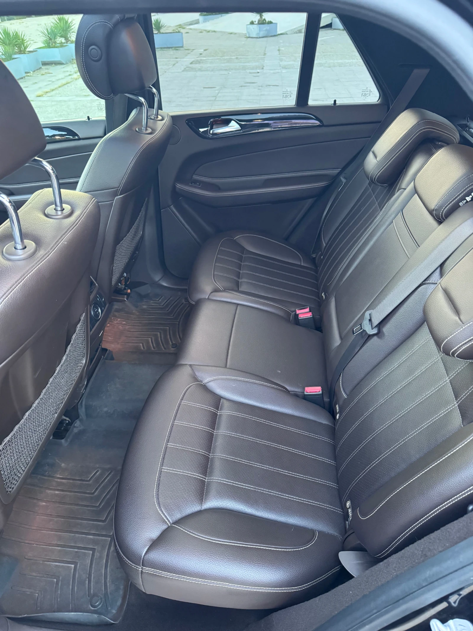 Mercedes-Benz GLE 350 AMG МАСАЖ, снимка 8 - Автомобили и джипове - 56155350