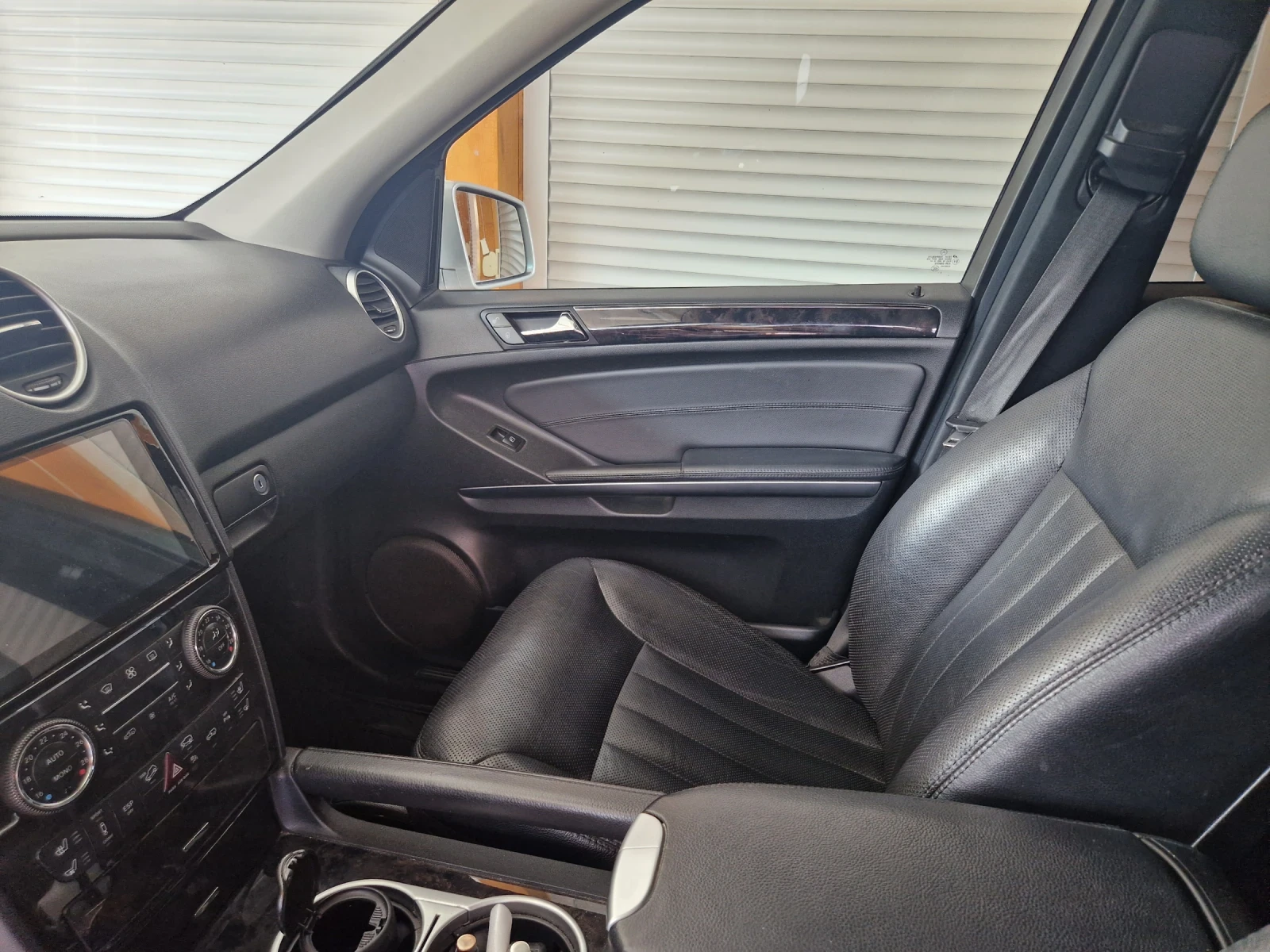 Mercedes-Benz ML 500 Ml 500/306ks-Газ, снимка 10 - Автомобили и джипове - 56590280