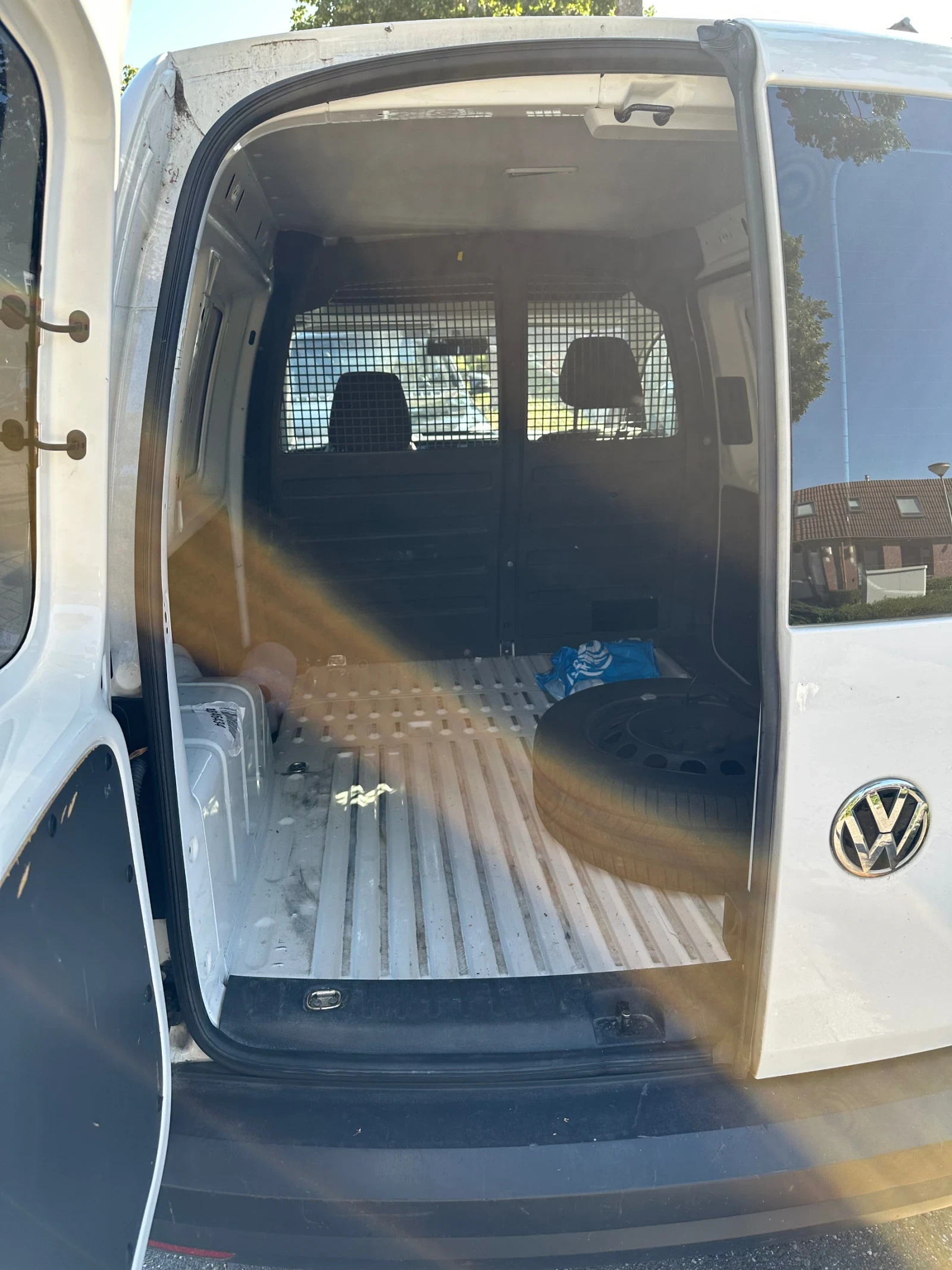 VW Caddy, снимка 5 - Бусове и автобуси - 54184180