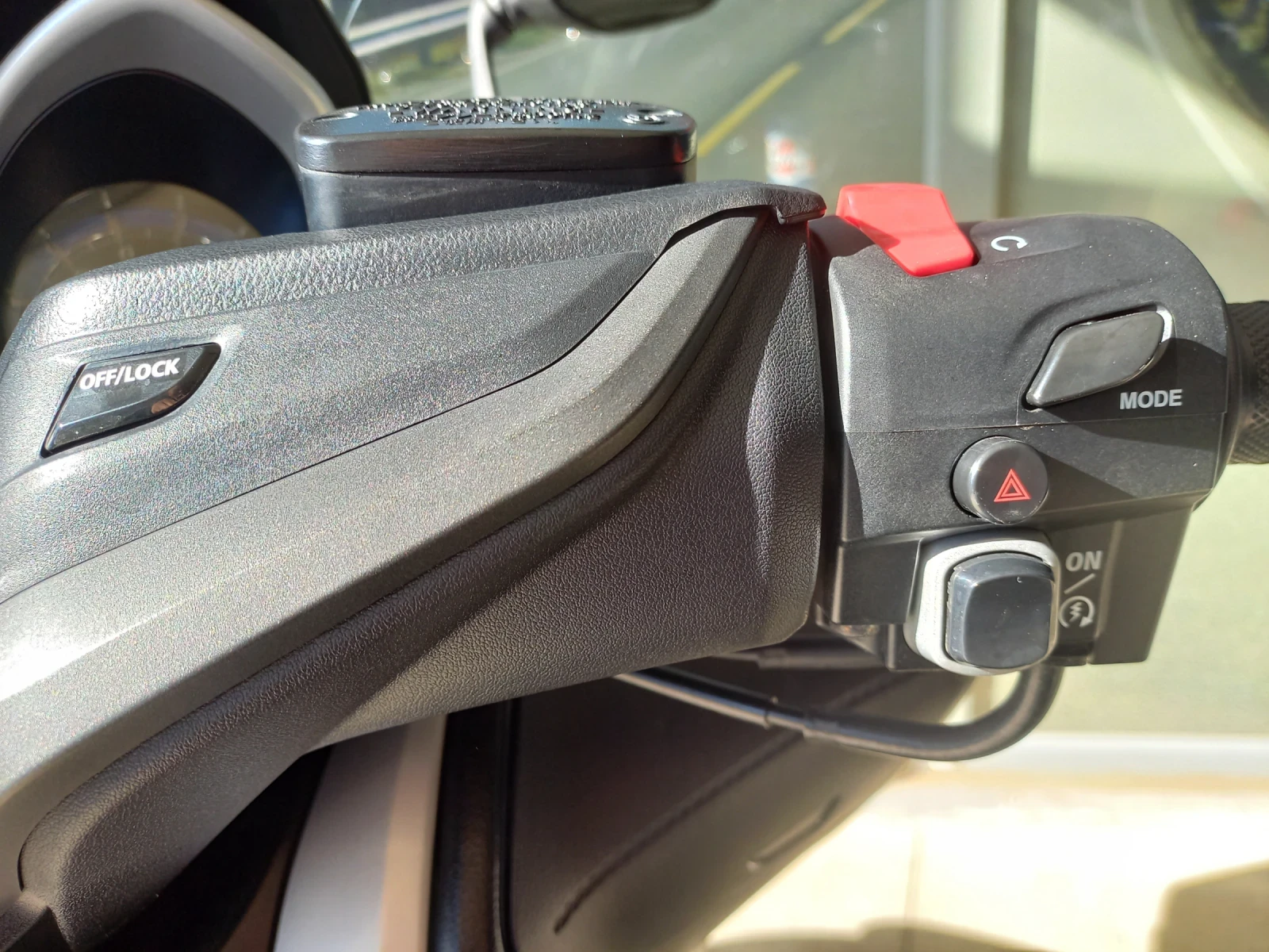 Yamaha T-max 530 ABS TC LED  | Mobile.bg   11