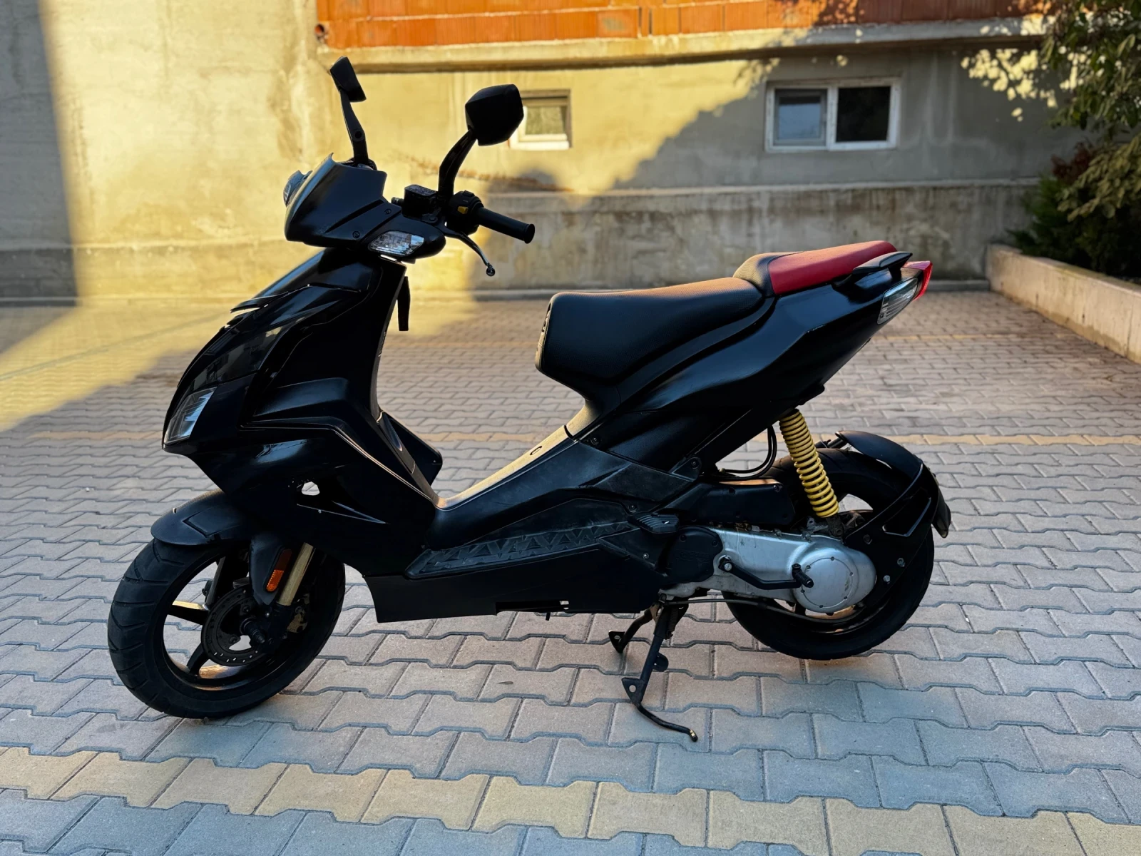 Aprilia Sr Factory 50cc - изображение 4