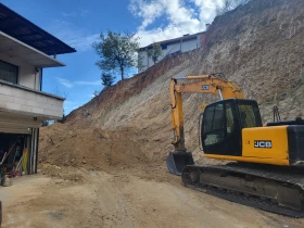 Багер JCB Js180, снимка 2