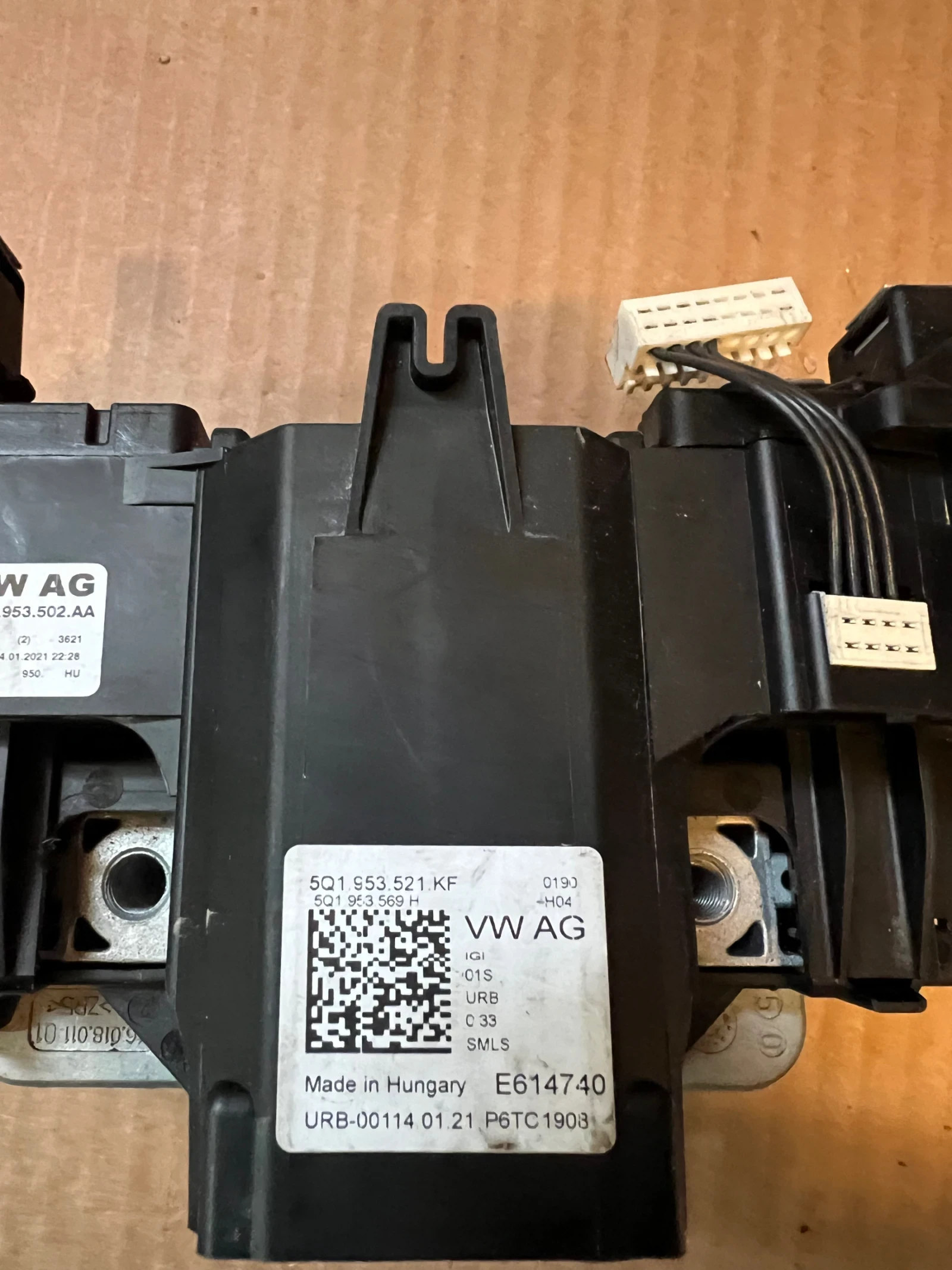 5Q1953521KF     VW T-ROC 5Q1953502AA 5Q1.953.521.KF  5Q1.953.502.AA | Mobile.bg   1