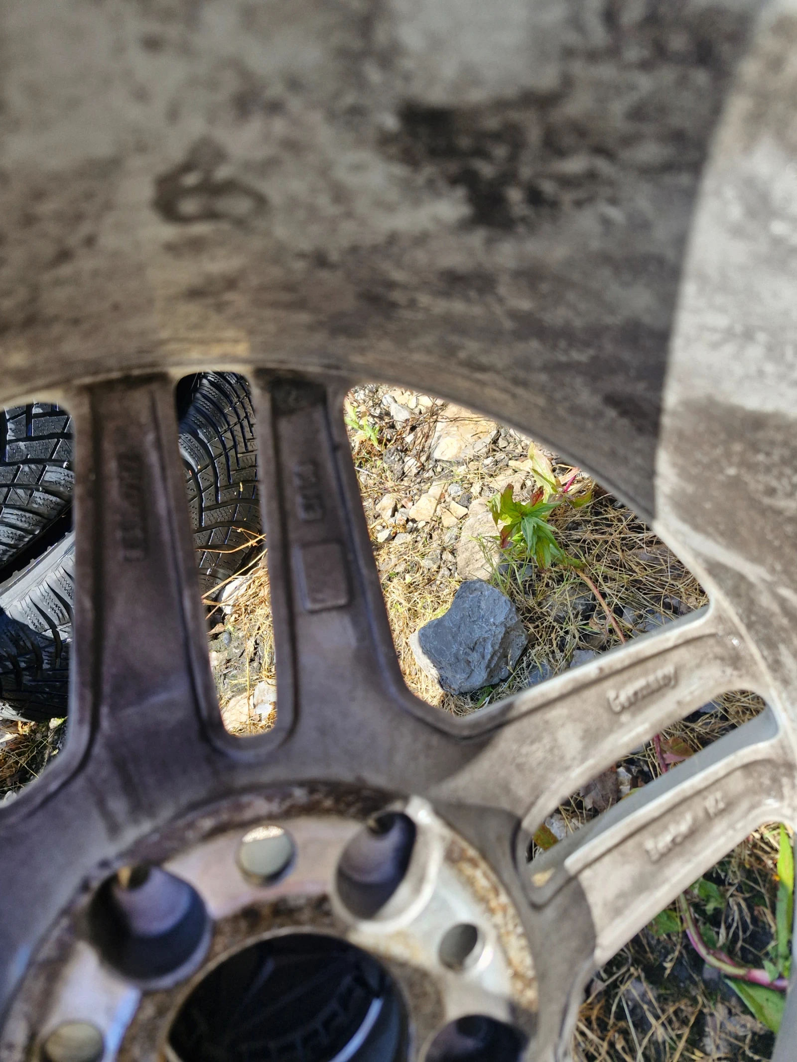    245/40R17 | Mobile.bg   8