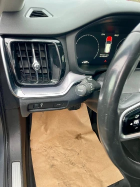 Volvo V60 Cross Country D4 AWD , снимка 10