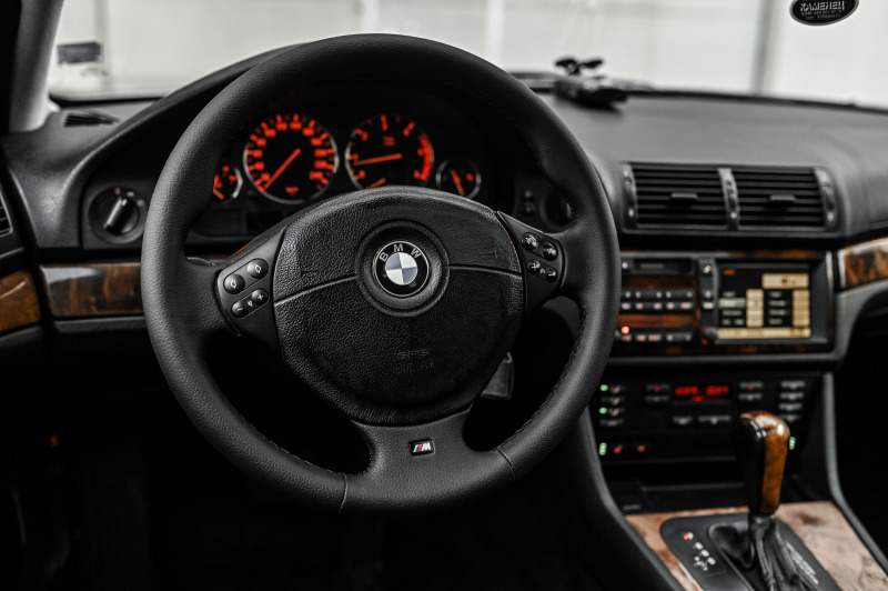 BMW 530, снимка 8 - Автомобили и джипове - 45786119
