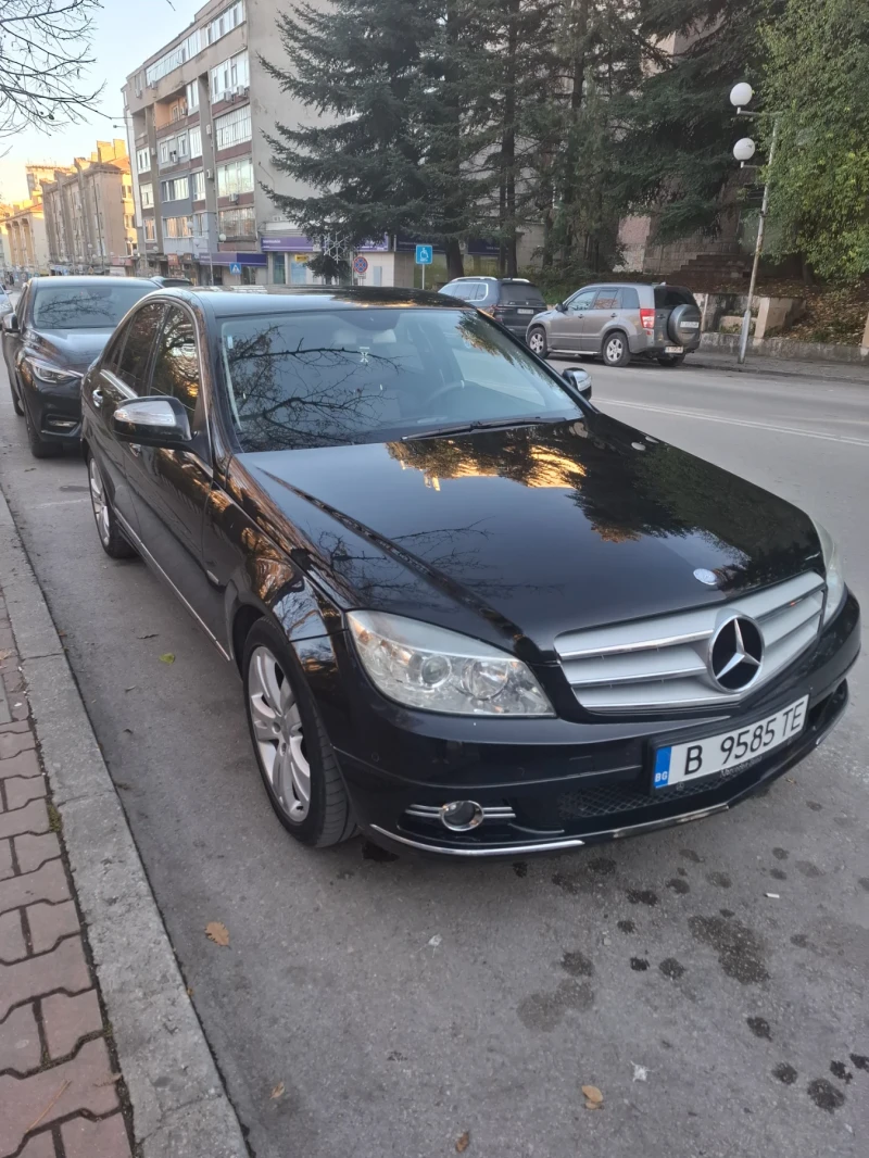 Mercedes-Benz C 220, снимка 1 - Автомобили и джипове - 48633682