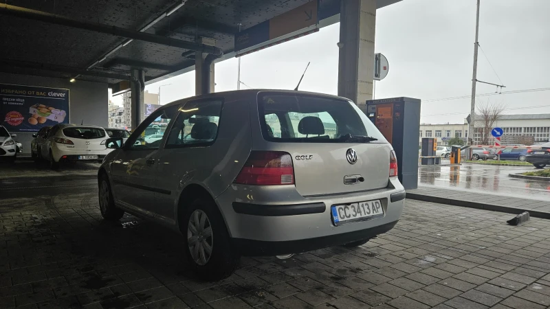 VW Golf Mk 4, снимка 6 - Автомобили и джипове - 48739503