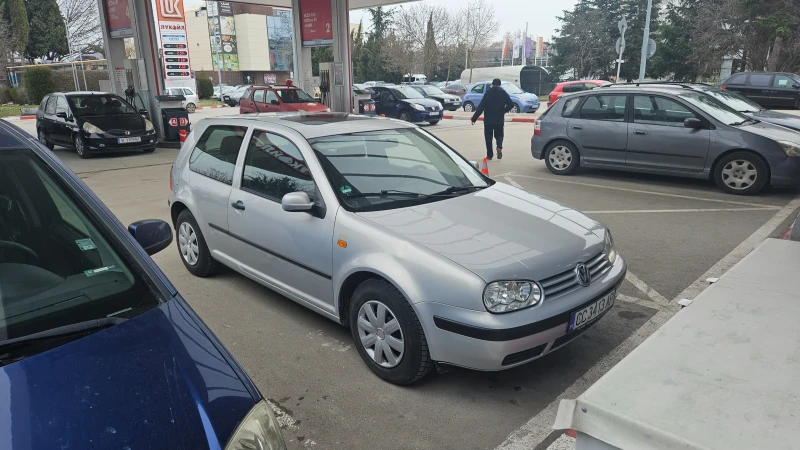 VW Golf Mk 4, снимка 1 - Автомобили и джипове - 48739503