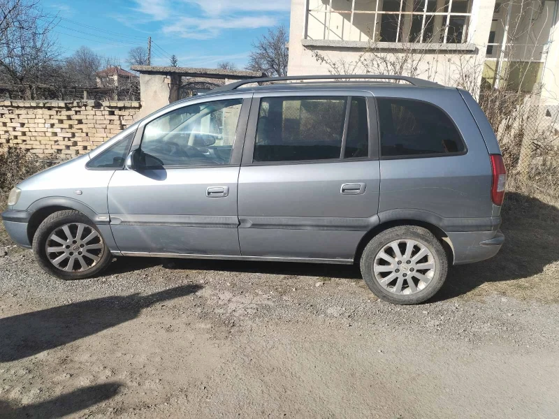 Opel Zafira 2.0dti, снимка 4 - Автомобили и джипове - 49414033