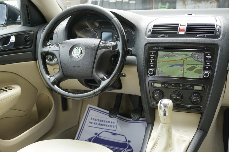Skoda Octavia 2.0 TDI/Навигация/Кожа, снимка 12 - Автомобили и джипове - 50604986
