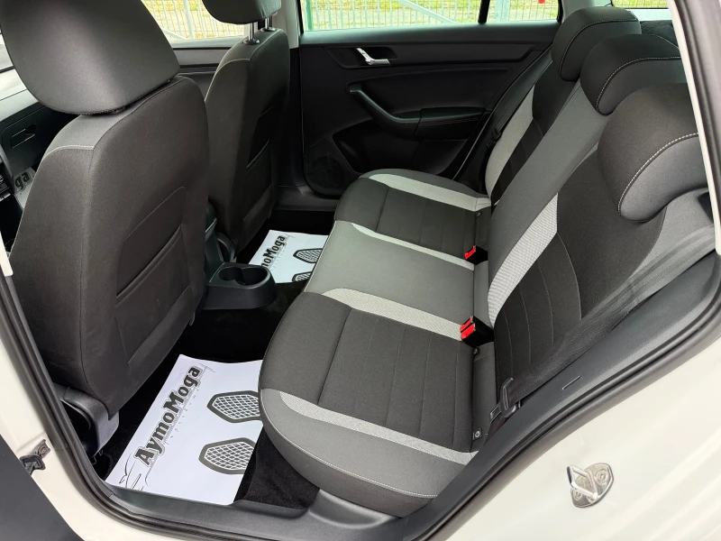 Skoda Rapid 1.6 NAVI LED, снимка 10 - Автомобили и джипове - 51071024