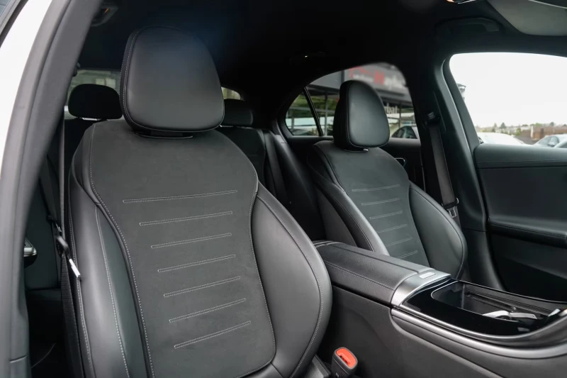 Mercedes-Benz C 180 AMG/170HP/CAM/NIGHT/DAB/ASSIST-PACK/AMBI/689vpr, снимка 13 - Автомобили и джипове - 51127352