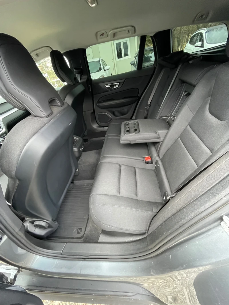 Volvo V60 Cross Country D4 AWD , снимка 13 - Автомобили и джипове - 52225519
