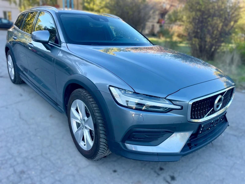 Volvo V60 Cross Country D4 AWD , снимка 7 - Автомобили и джипове - 52225519