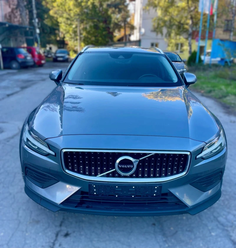 Volvo V60 Cross Country D4 AWD , снимка 8 - Автомобили и джипове - 52225519
