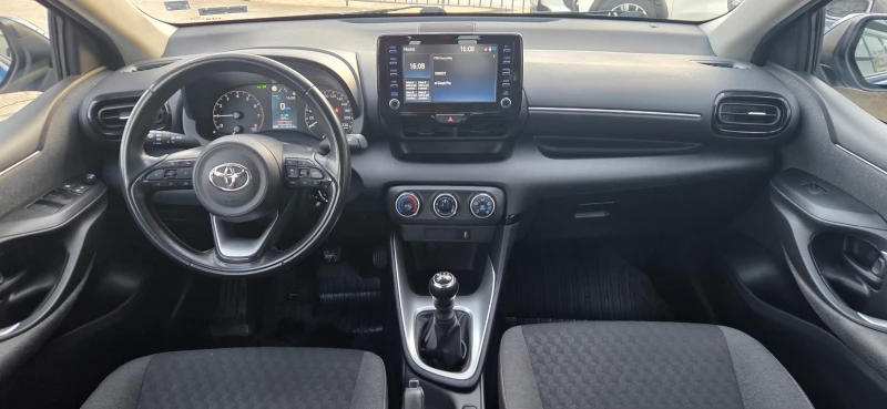 Toyota Yaris ГАРАНЦИЯ 06.2031г., снимка 8 - Автомобили и джипове - 52848987