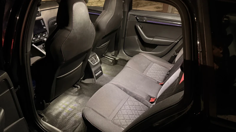 Skoda Octavia VRS 2.0TDI 4x4, снимка 11 - Автомобили и джипове - 53182047