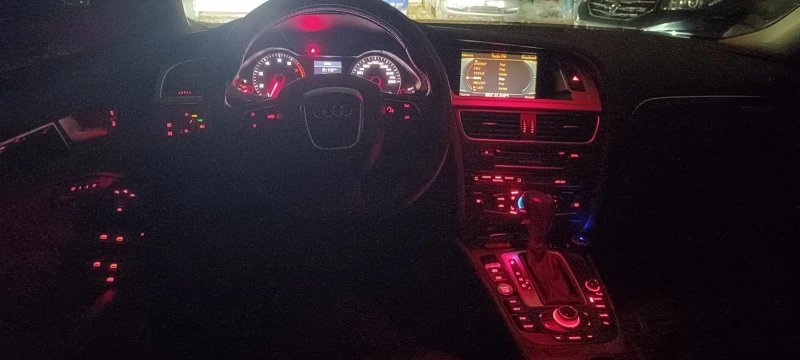 Audi A4 2.0T QUATTRO РЕАЛНИ КИЛОМЕТРИ Виж видеото , снимка 14 - Автомобили и джипове - 53298654