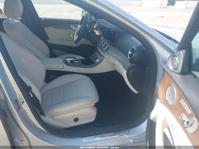 Mercedes-Benz E 450 4Matic, снимка 5 - Автомобили и джипове - 53414907