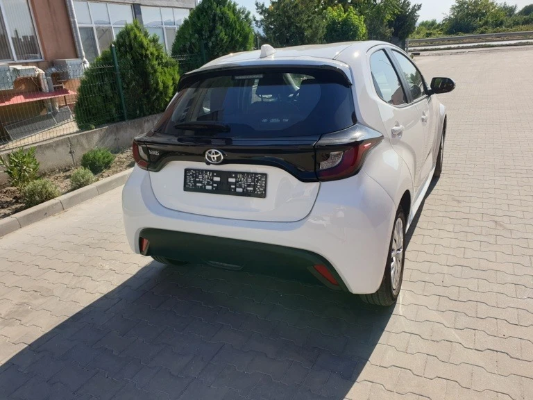 Toyota Yaris  - изображение 5