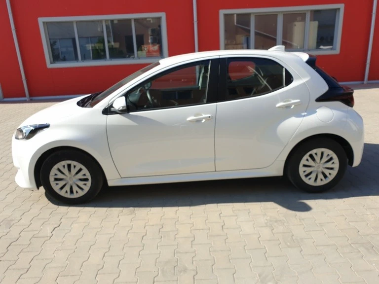 Toyota Yaris  - изображение 3