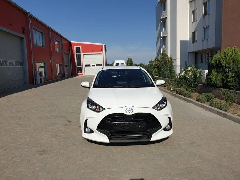 Toyota Yaris  - изображение 2