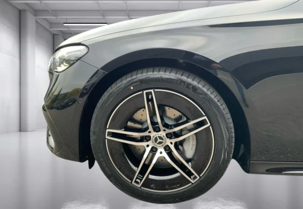 Mercedes-Benz E 220 d 4Matic = AMG Line = Advanced Plus Гаранция, снимка 4 - Автомобили и джипове - 52948935