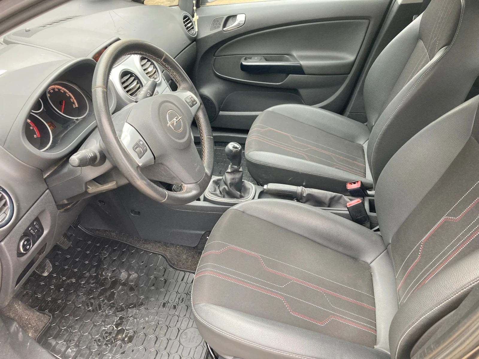 Opel Corsa 1.2 KLIMA, снимка 15 - Автомобили и джипове - 48234752